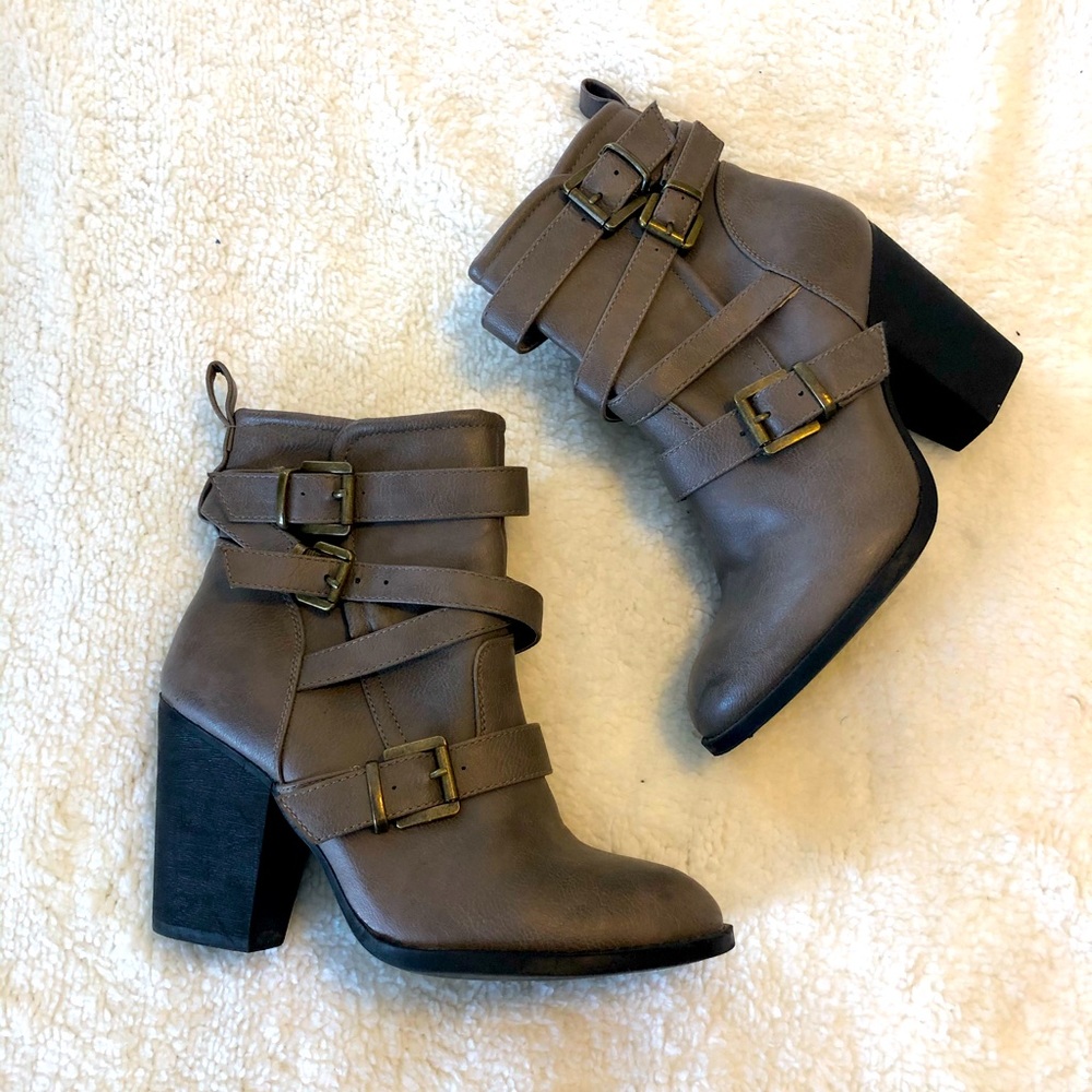 NWOT JustFab Boots